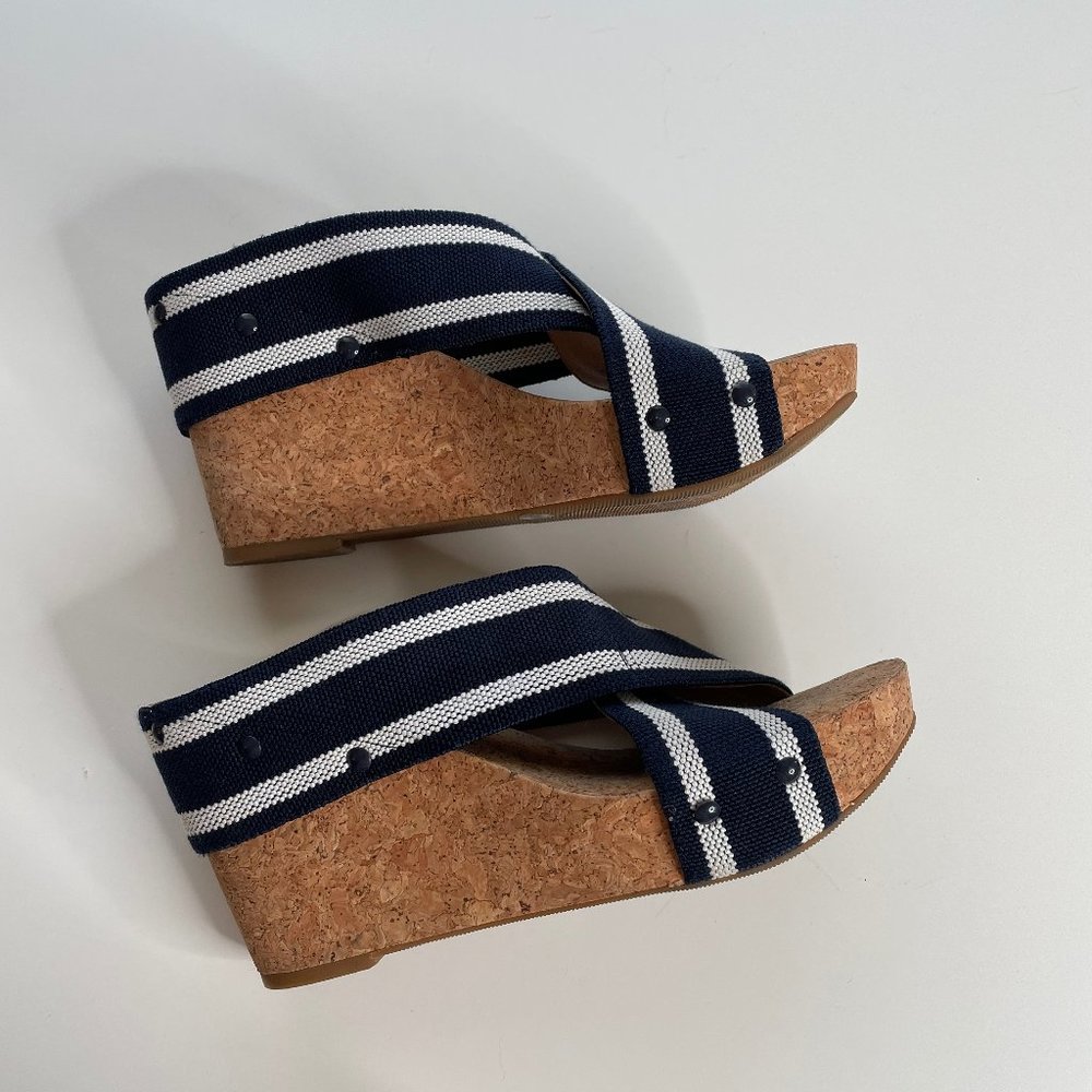 Lucky Brand Miller2 Cross Strap Slide Wedge Sandal